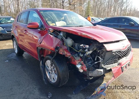 2018 Kia Sportage Lx z USA, uszkodzony, nr VIN KNDPMCAC5J7458574